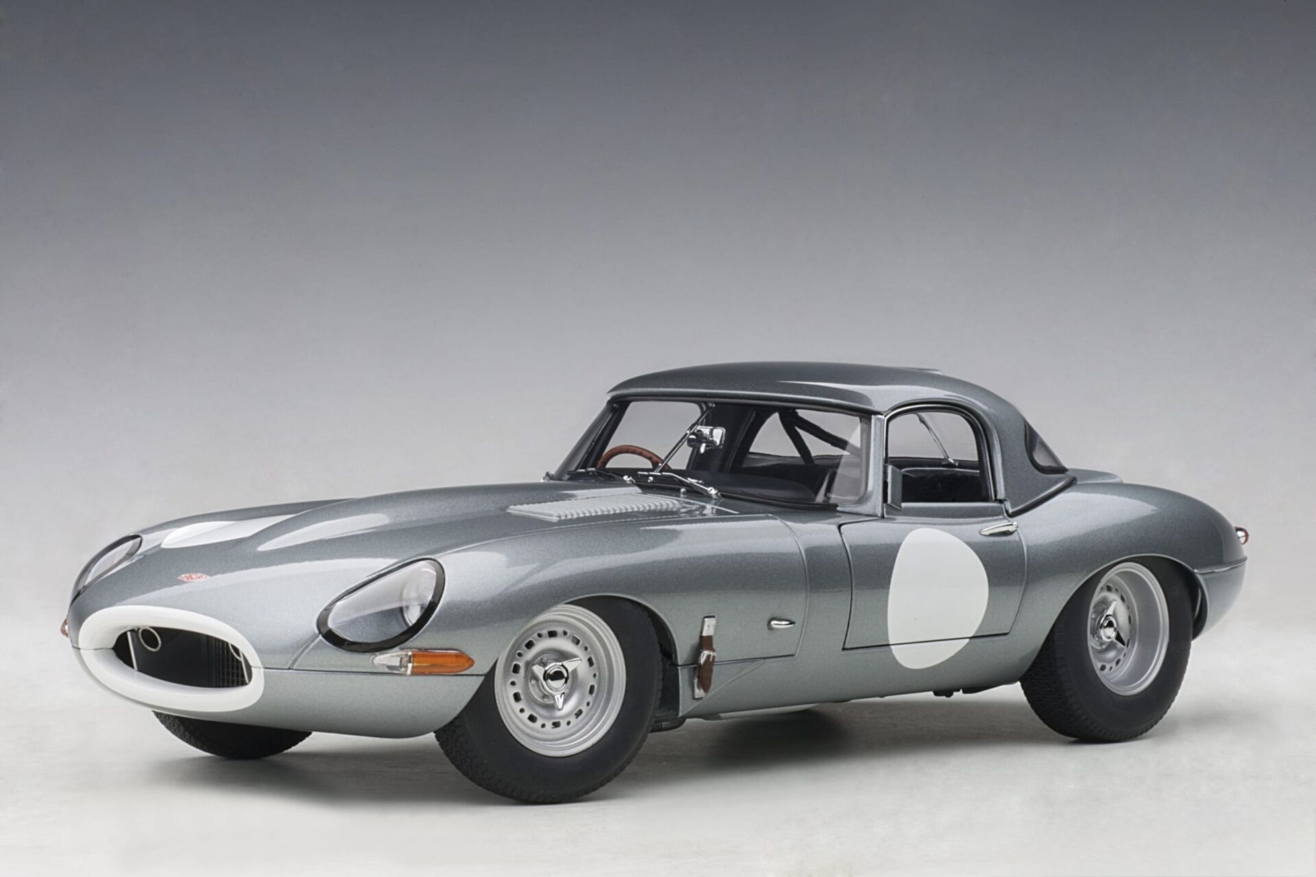 1:18 Jaguar E Type Lightweight Removable Top 73646 - Autoart