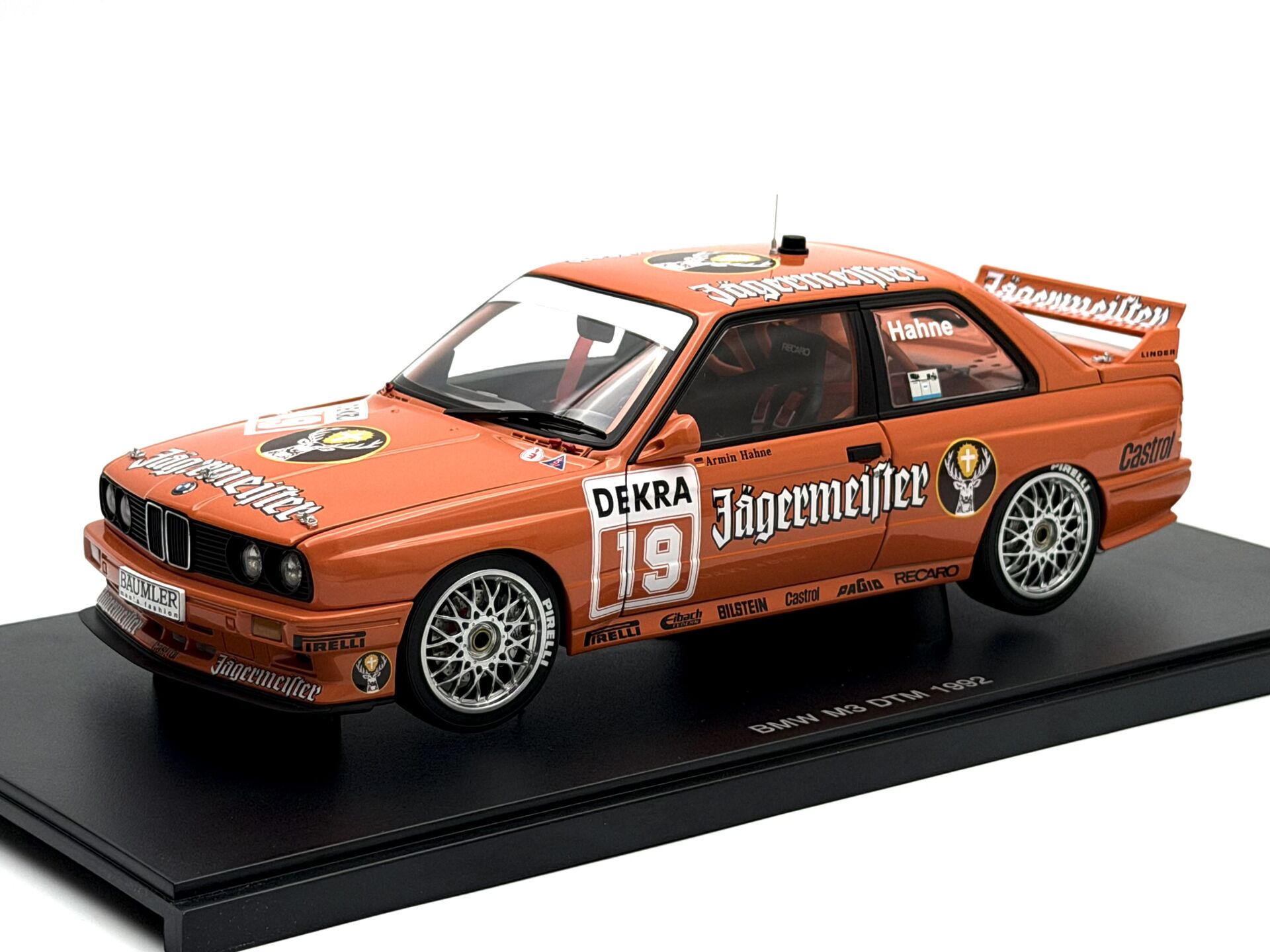 1:18 BMW M3 E30 Jagermeister DTM 1992 Hahne - Autoart