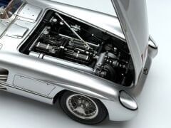 1:18 Mercedes-Benz 300 SLR W196S Stirling Moss 1955 - CMC