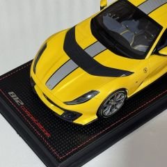 1:18 Ferrari 812 Competizione Giallo Tristrato 2021 - MR Models
