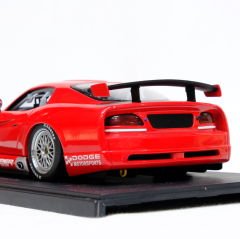 1:18 Dodge Viper Competition Car 2004 Red - Autoart