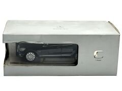 1:18 Mercedes-Benz C Class Elegance W204 Black - Autoart Dealer