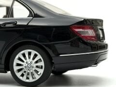 1:18 Mercedes-Benz C Class Elegance W204 Black - Autoart Dealer