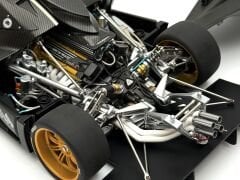 1:18 Pagani Zonda R Carbon Fiber Pattern 78261 - Autoart Signature