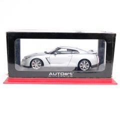 1:18 Nissan GT-R R35 Ultimate Metal Silver 2007 - Autoart