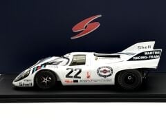 1:18 Porsche 917K Le Mans Winner 1971 with Showcase - Spark