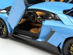 1:18 Lamborghini Aventador LP720-4 50.Yıl Blue 74682 - Autoart Signature