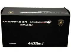 1:18 Lamborghini Aventador LP700-4 Roadster 74682 - Autoart Signature