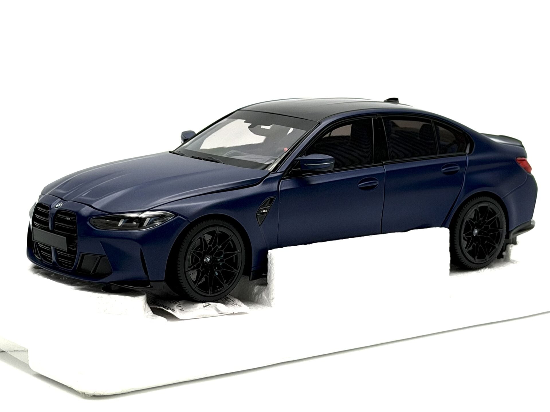 1:18 BMW M3 G80 Matt Blue 2024 - Minichamps