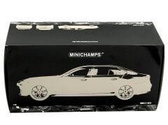 1:18 BMW i7 M70 G70 Blue Metallic 2024 - Minichamps