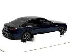 1:18 BMW i7 M70 G70 Blue Metallic 2024 - Minichamps