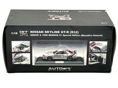 1:18 Nissan Skyline R32 Reebok with Driver Figure - Autoart Millennium