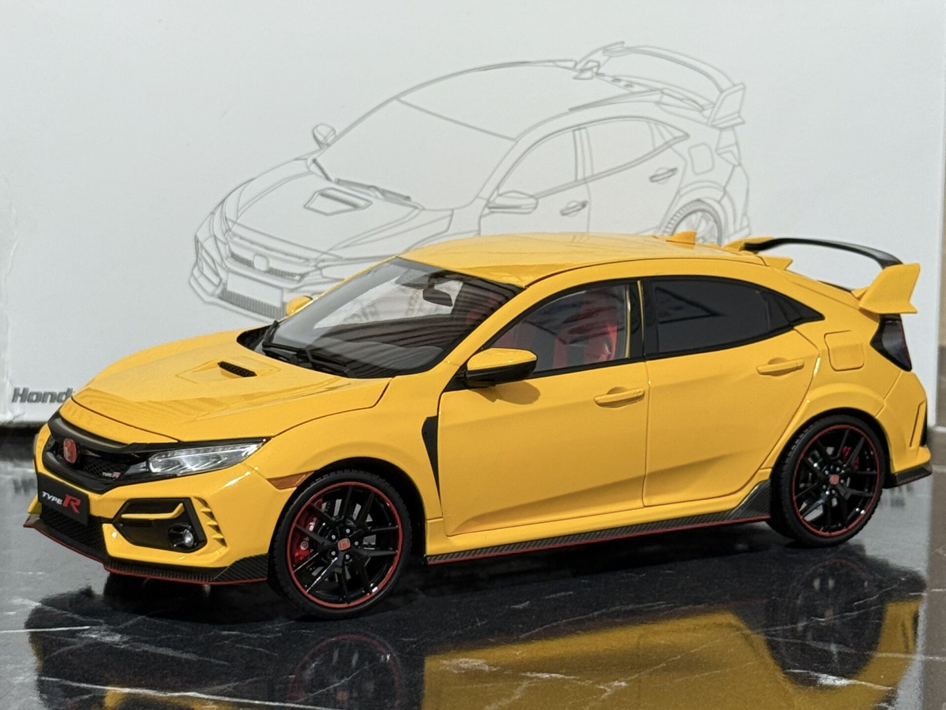 1:18 Honda Civic FK8 Type R 2020 Yellow - LCD Model