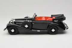 1:18 Mercedes-Benz 540K Cabriolet Black 1936 - Cult Scale